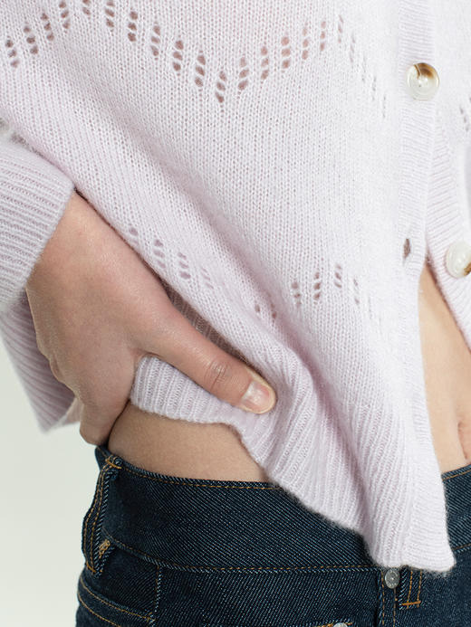 2022新款拉毛丝羊绒7针双股镂空提花圆领开衫 商品图3