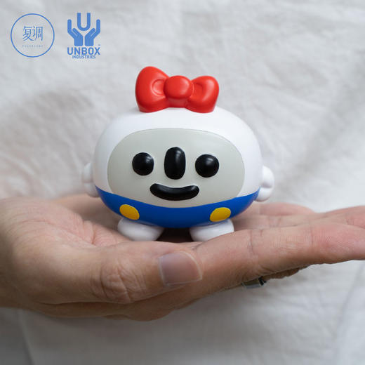 现货 Unbox Hello kitty x RMX Aki 凯蒂猫 搪胶 可爱 商品图1