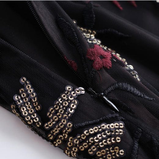 鱼尾网纱重工刺绣包臀半身裙女2022春季新款高腰气质一步中长裙 TY6811 商品图3