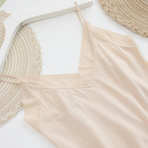 TG-TG03S187 真丝莫代尔吊带裙 蕾丝V领桑蚕丝宽松打底裙睡裙弹力长款 商品图2