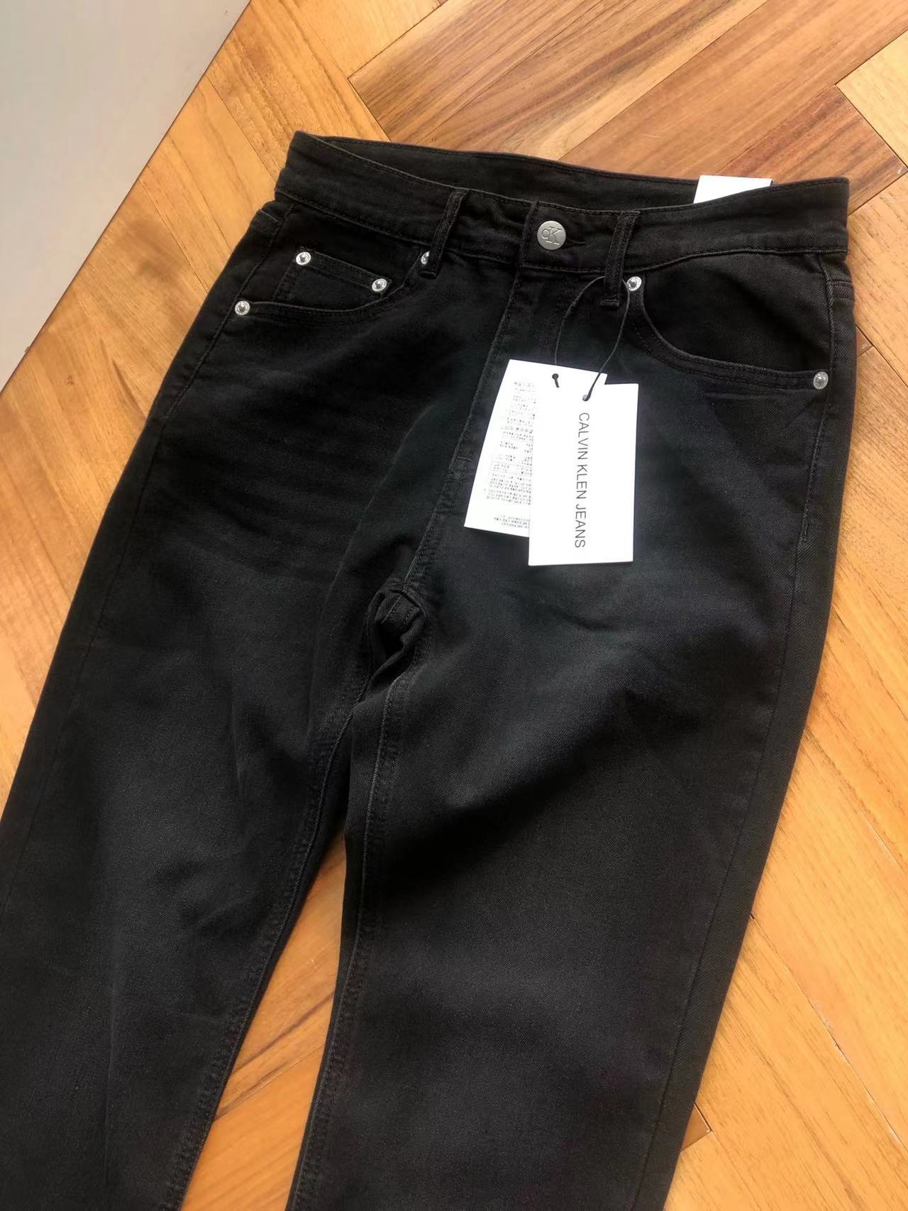 c家男装黑色楔形版刺绣logo宽松牛仔裤