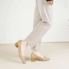 百元左右，搭遍整个衣橱？？这2双『​百搭不累脚』的单鞋，绝了！​