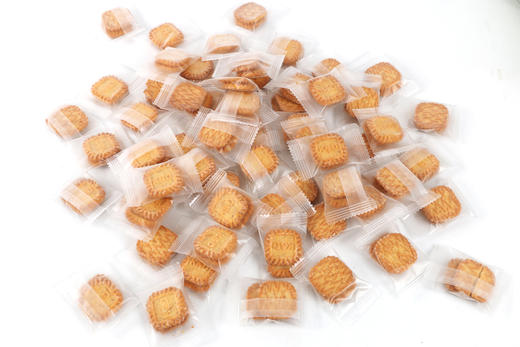 网红单品（散装） |  网红方块饼干  磨砂卷膜包装 保质期5个月 商品图1