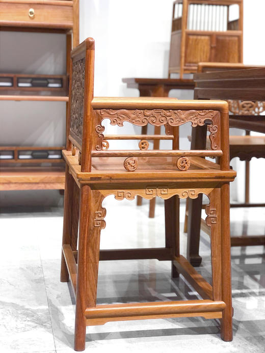 红桥红  家具严选  缅甸花梨（大果紫檀）【玫瑰椅休闲桌组合】 商品图5