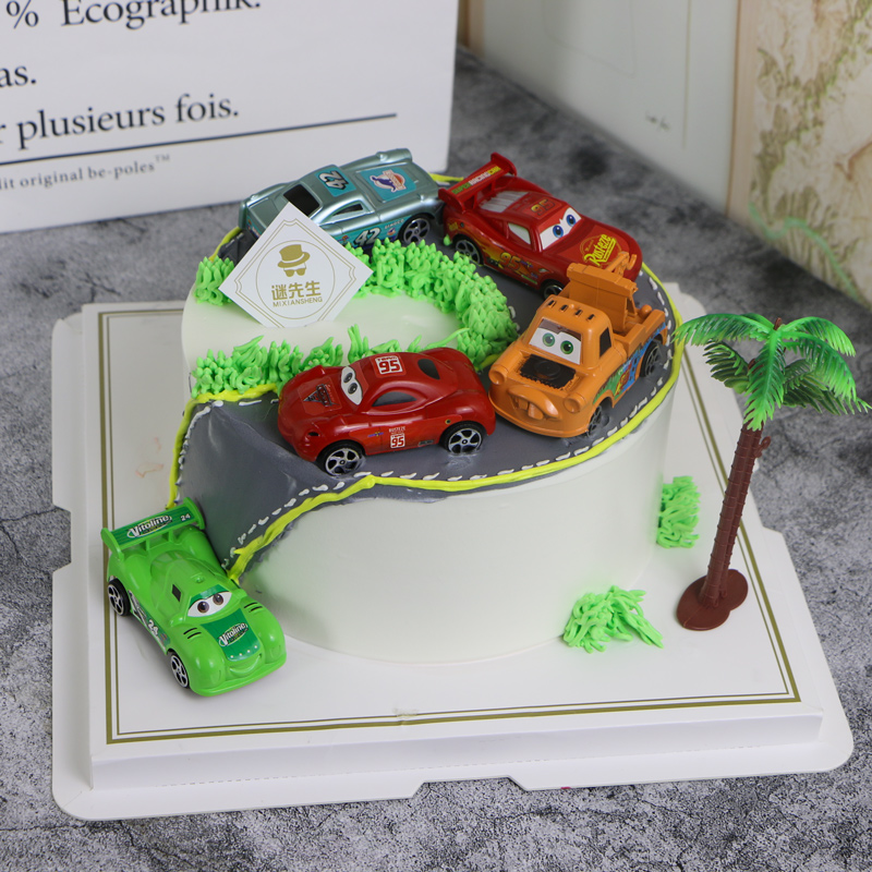 汽车总动员【夹心：哈密瓜＋芒果＋扁桃仁榛子酱】