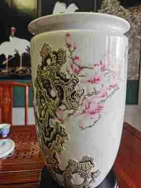 欧阳国：新彩雕刻相知相伴书画瓶