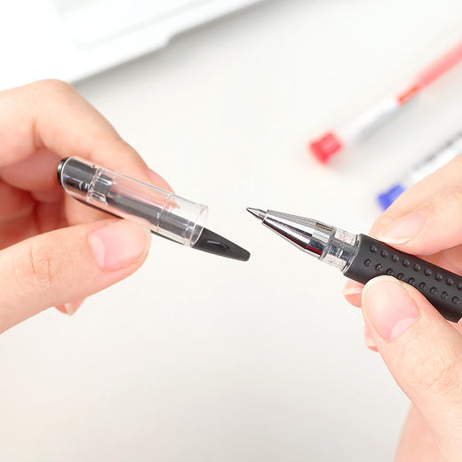 齐心 GP306 通用中性笔签字笔水笔黑笔 0.5MM黑色蓝色红色 12支/盒 经济办公用笔 商品图3