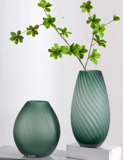 创意轻奢绿色蒙砂玻璃花瓶-23/30螺纹扭缸绿 商品图4