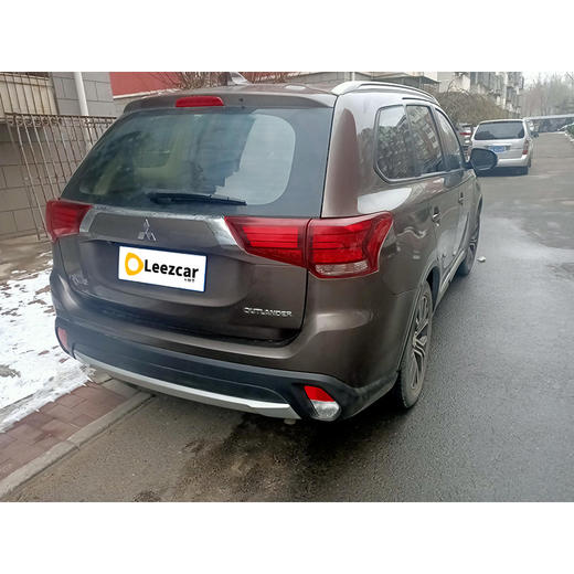 三菱 欧蓝德 欧蓝德 2.0L 两驱荣耀版 5座 【长租-北京】 商品图4