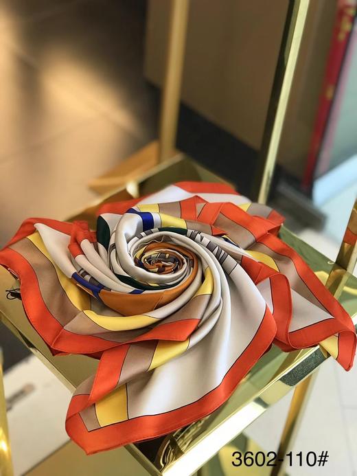 优品堂《花魁方巾》100％桑蚕丝90x90方巾 商品图1