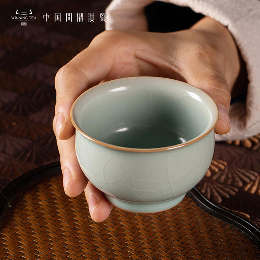 问鼎汝瓷复刻款天青精工款晖盈杯 商品图2