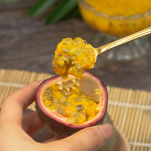 【顺丰京东包邮】云南苮食百香果 蜜桃百香果 3斤/12枚 家庭/彩箱/礼盒装 商品图2