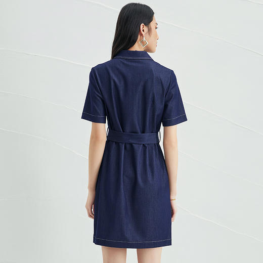 EITIE爱特爱夏季新款时尚翻领通勤减龄显瘦复古a字牛仔连衣裙B2207926 商品图3