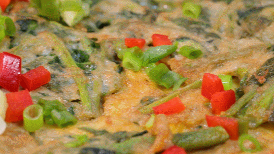 10道春季身材管理菜之——香椿鸡蛋饼