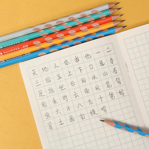 【彩色洞洞笔，安全防咬设计】彩色洞洞笔小学生幼儿园石墨初学正姿书写 商品图4