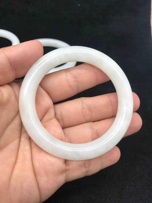 和田白玉手镯 商品图5
