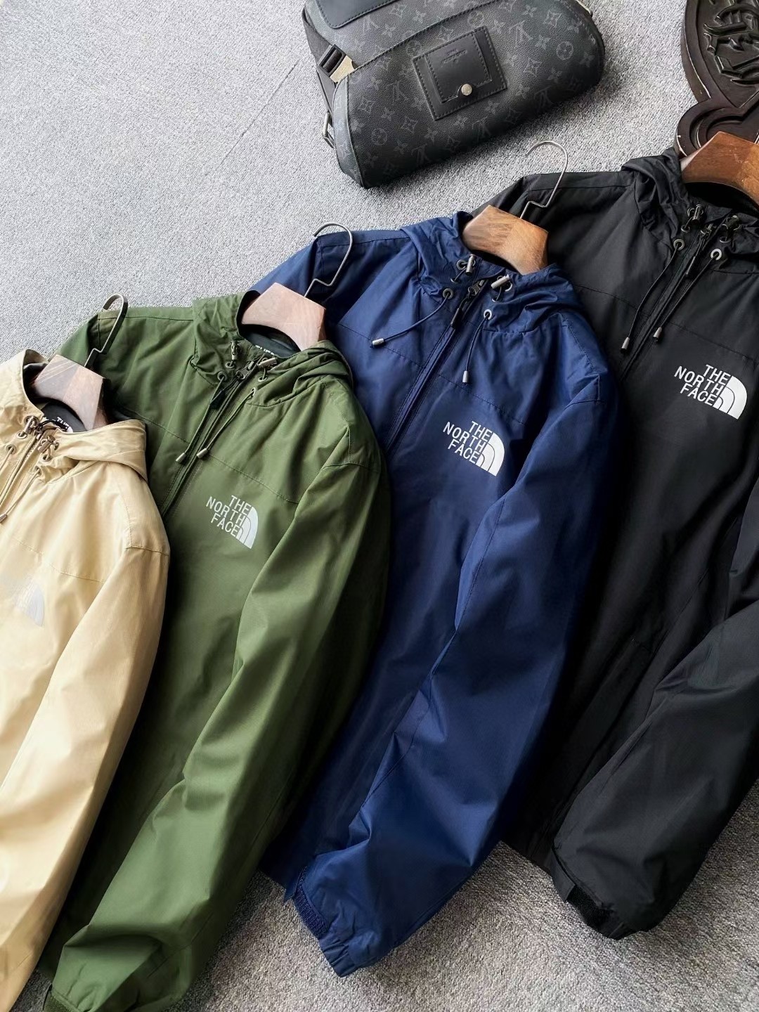 tnf north face 北面四色银标反光限定款秋冬新款冲锋衣
