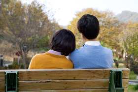 男人说“我妈养我不容易，你多让让”时，女人们该如何应对？