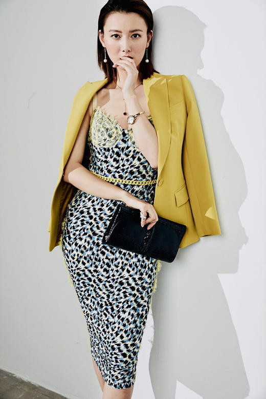 4203 “始于浪漫”豹纹连衣裙 
野性与浪漫兼具 职场 轻礼服颈袖添香 商品图7