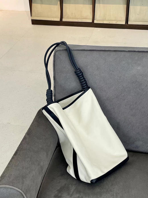 HIDEMI设计感水桶包中号/大号 帆布拼皮 商品图6