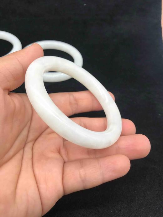 和田白玉手镯 商品图4