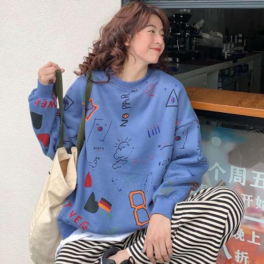 【开春百搭器！减龄显瘦卫衣】多元素印花，设计感爆棚！宽松版型+落肩设计，不挑身材怎么穿都好看，舒适透气运动休闲长袖T恤 商品图0