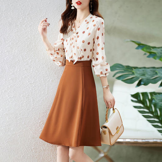 2022年春季新款时尚复古波点拼接设计长袖显瘦舒适连衣裙 HT-OLN6036 商品图1