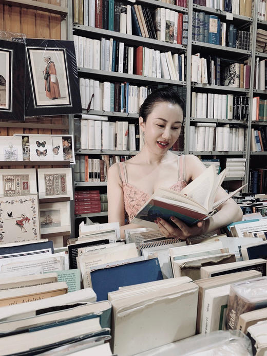 4203 “始于浪漫”豹纹连衣裙 
野性与浪漫兼具 职场 轻礼服颈袖添香 商品图13