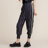 谜底2022春新款竖条纹休闲松紧腰束脚天丝直筒长裤女221MK0042 商品缩略图0