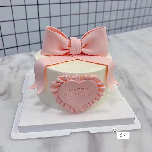 【半翻糖蛋糕】粉嫩蝴蝶结蛋糕 商品图0