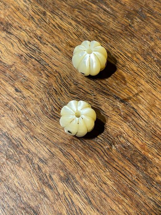 藏传八棱五眼老鱼骨圆珠两粒，顺丰包邮 商品图7