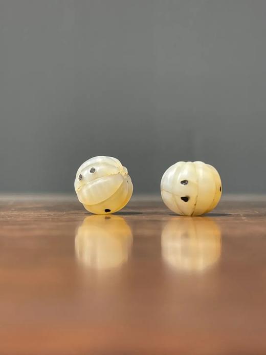 藏传八棱五眼老鱼骨圆珠两粒，顺丰包邮 商品图11