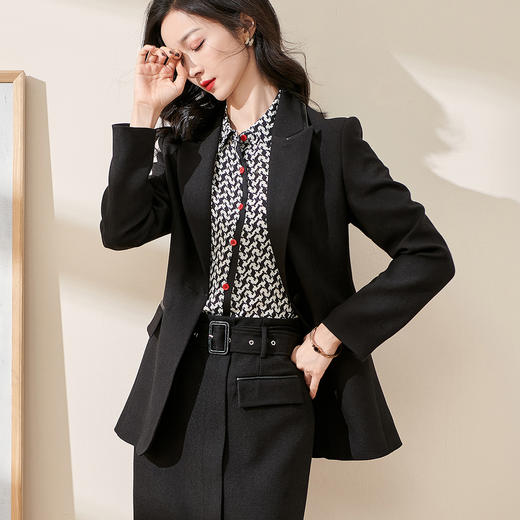 剩S 米思阳2024秋季新款知性通勤修身西装外套百搭职业正装西服女0402 商品图1