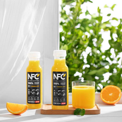 农夫山泉 NFC果汁饮料 100%NFC橙汁300ml*10瓶 礼盒 商品图2