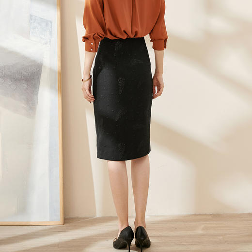 剩S 米思阳2024秋季新款时尚设计感修身显瘦包臀裙提花黑色半身裙0003 商品图3