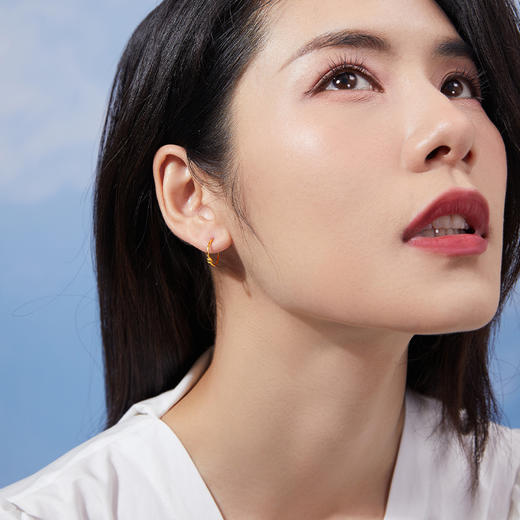 周六福黄金耳饰女计价5G金亮面圆珠圆环耳环耳饰百搭送礼官方正品 商品图3