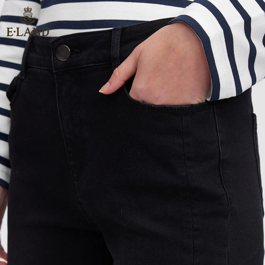 ELAND衣恋2022年春季复古港风裤脚毛边显瘦喇叭纯色牛仔裤女EETJC12H2M 商品图2