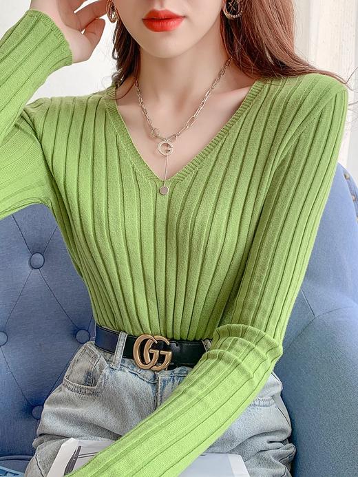 【时尚百搭 遮肉显瘦】V领坑纹针织衫2021秋冬内搭修身长袖套头包芯纱毛衣女打底衫 商品图1