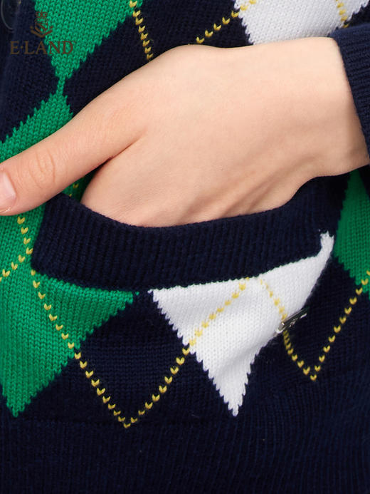 ELAND衣恋2022年春季新款设计感学院风绿色菱格纹针织毛衣开衫女EECKC12Q4N 商品图3