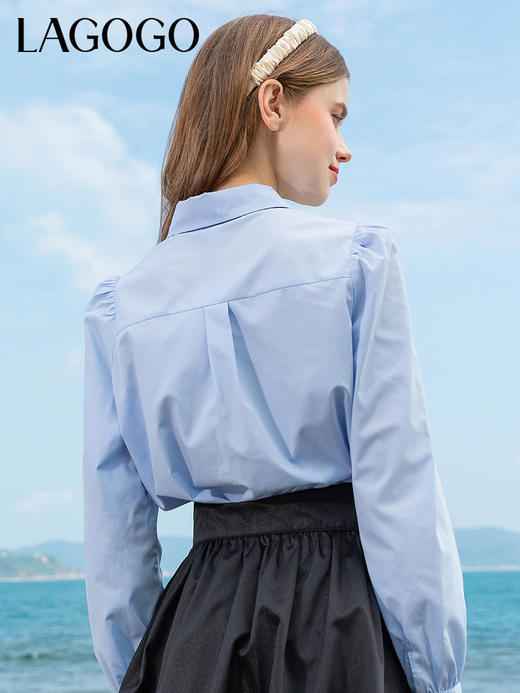 Lagogo拉谷谷2022春季新款翻领蝴蝶结泡泡袖衬衫女长袖浅蓝色上衣LACC432C21 商品图3