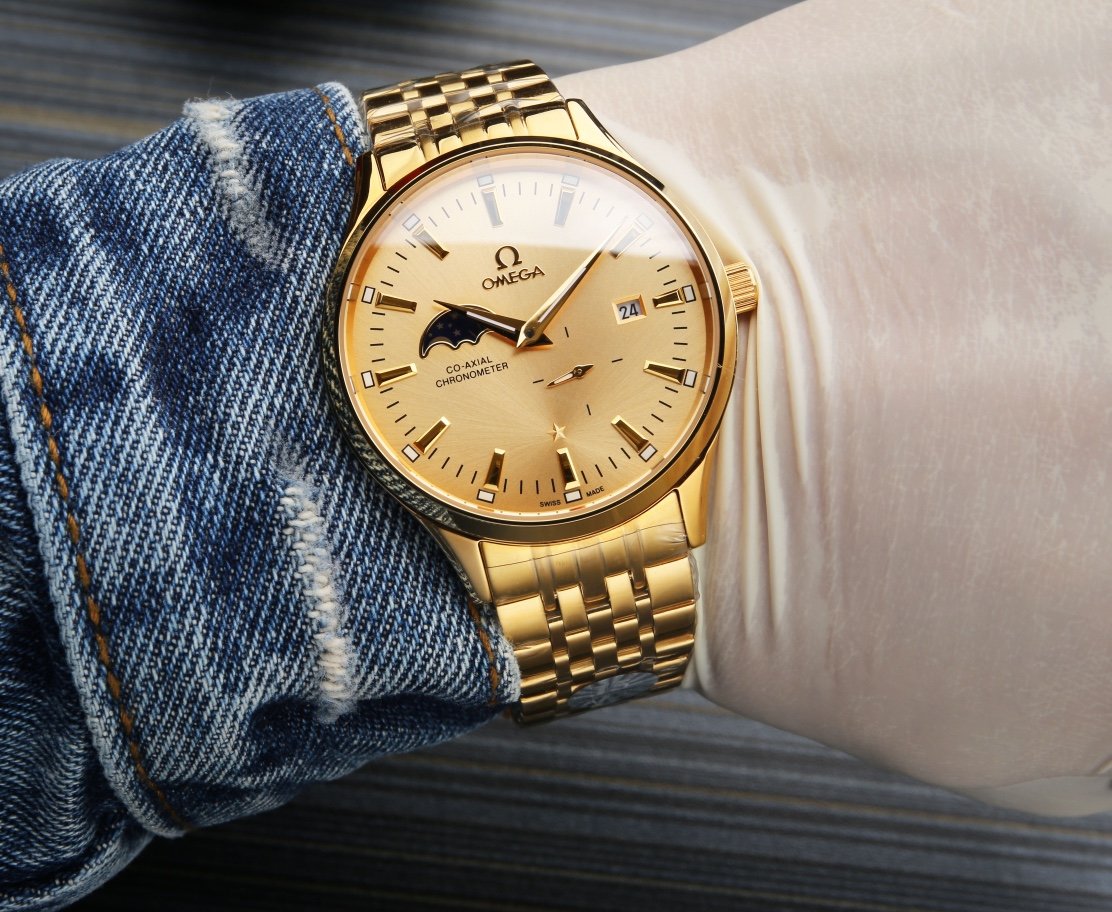欧米茄 omega 日月星辰系列 搭载定制版原装进口8219机芯 腕表