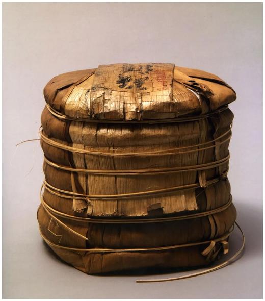 故宫经典 《故宫贡茶图典》，精装函套，12开，故宫出版社2022年版，264页，定价460，售价368元。仅15册 商品图10