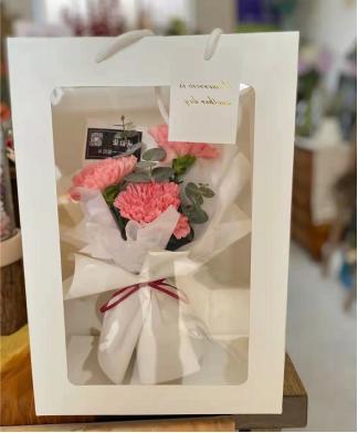 粉色恋歌  3朵康乃馨礼盒装花束 【BC】【AM】 商品图0