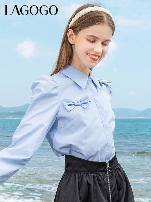 Lagogo拉谷谷2022春季新款翻领蝴蝶结泡泡袖衬衫女长袖浅蓝色上衣LACC432C21 商品图1