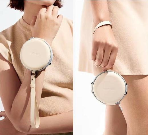 【谁戴谁脸小，一秒折叠随时潮！】ins超轻全折叠设计墨镜太阳镜，赠折叠收纳包。一体成型  轻盈TP90  舒适鼻托  UV400  偏光测试  耐摔耐磨  抗强光  多色可选 一个眼镜配一个盒子。ry 商品图1