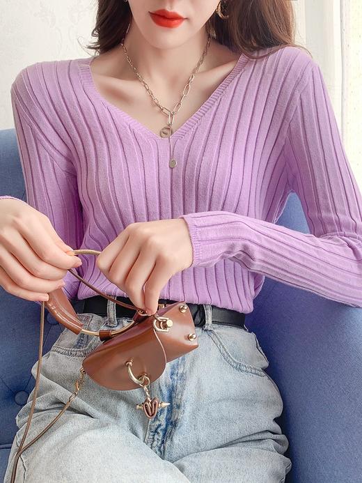 【时尚百搭 遮肉显瘦】V领坑纹针织衫2021秋冬内搭修身长袖套头包芯纱毛衣女打底衫 商品图0