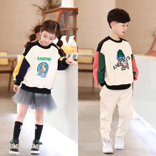 【24年反季特价清仓】龙之涵 亲子款设计感撞色袖卫衣 春季新款中大童全棉印花卫衣 婴幼儿A类标准 商品图0