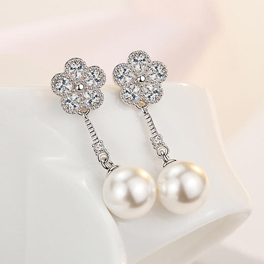 SWZH-ED438镶钻耳环五瓣花朵气质珍珠耳钉女流苏白铜耳环韩版新款耳饰 商品图1