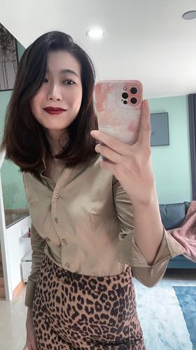 “下班后约会” 浪漫野性 职场约会通用穿搭颈袖添香