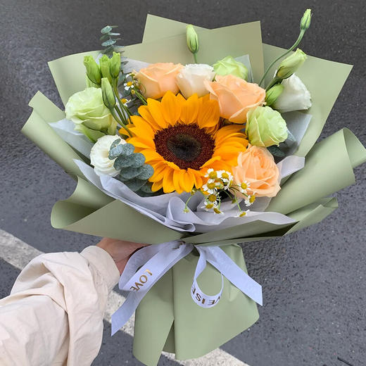 向日葵香槟玫瑰混搭ins小花束送男友女友闺蜜企业公司送员工客户生日毕业照妇女节祝福高考考生送花量大从优可咨询小预算 商品图2